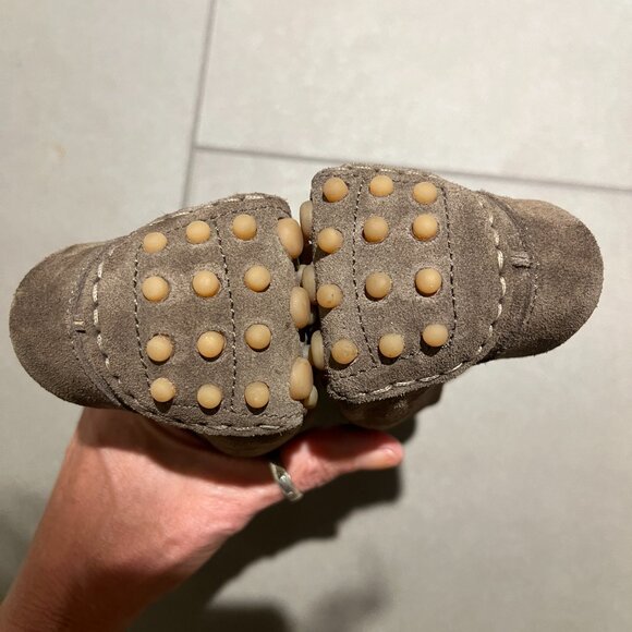 Felize Suede Moccasin Size 9 - Picture 9 of 11